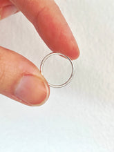 Load image into Gallery viewer, Smooth Thread Ring
