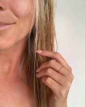 Load image into Gallery viewer, Halo Ring Solid Gold