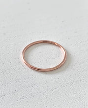 Load image into Gallery viewer, Smooth Thread Ring