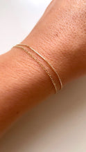 Load image into Gallery viewer, You Make Me Shimmer Box Chain Bracelet (Solid Gold)