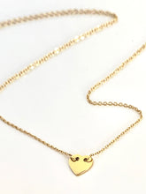 Load image into Gallery viewer, Minimalist Heart Pendant