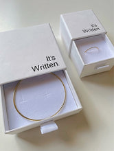 Load image into Gallery viewer, Gold Thread Bangle