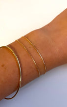 Load image into Gallery viewer, You Make Me Shimmer Box Chain Bracelet (Solid Gold)