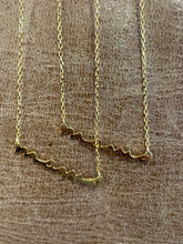 Load image into Gallery viewer, Dainty MAMA necklace
