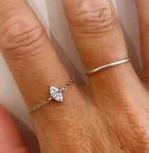Load image into Gallery viewer, Diamond-Shaped Zircon Chain Ring

