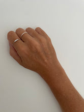 Load image into Gallery viewer, Three Zircon Chain Ring

