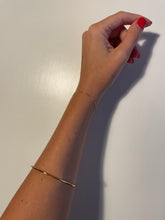 Load image into Gallery viewer, You Make Me Shimmer Box Chain Bracelet (Solid Gold)
